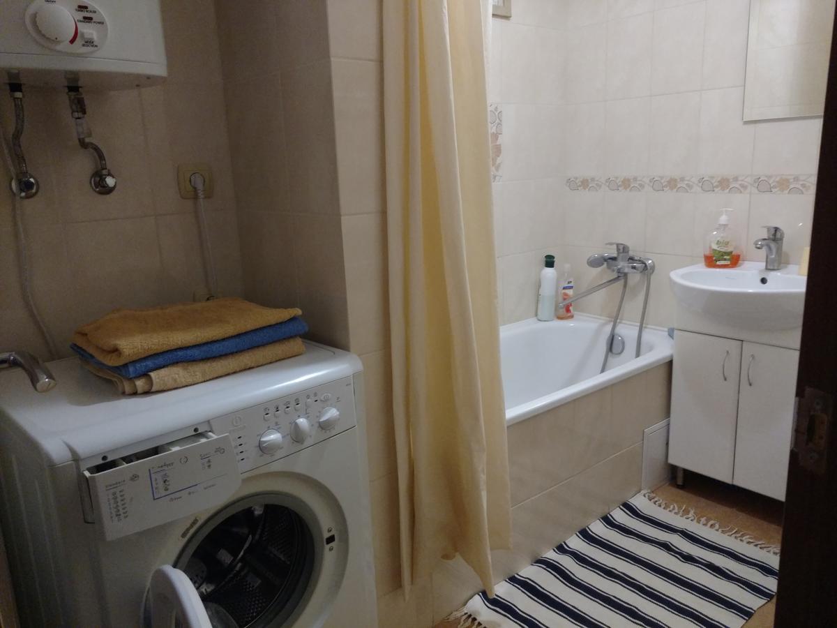 Apartment On Knyahyni Ol'Hy Street Ровно Экстерьер фото